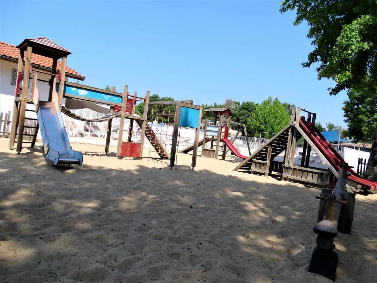 Camping Sunissim L'Airial By Locatour Hotel Soustons Kültér fotó